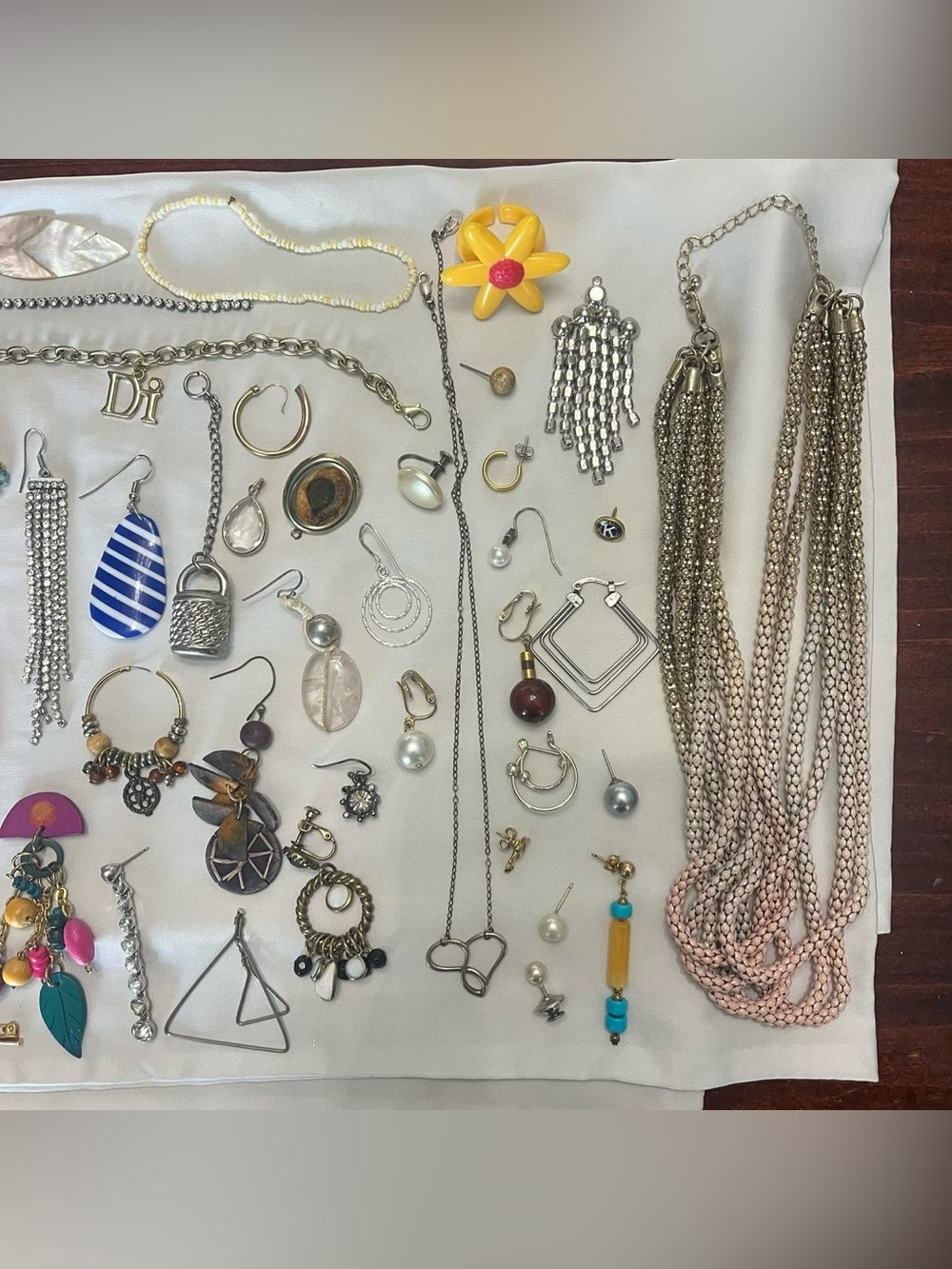 Assorted Mixed Jewelry Lot - Multicolor Costume Jewelry - Picture 8 of 8